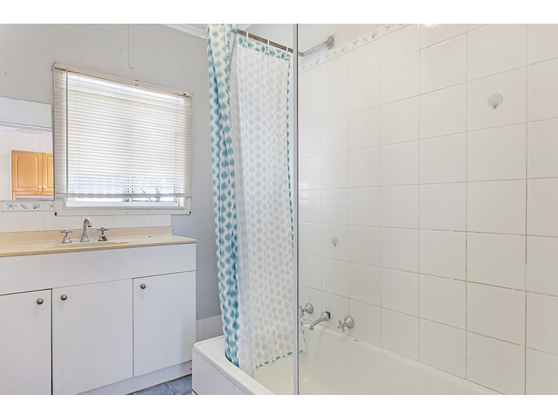 4 Robinson Street, Anna Bay NSW 2316