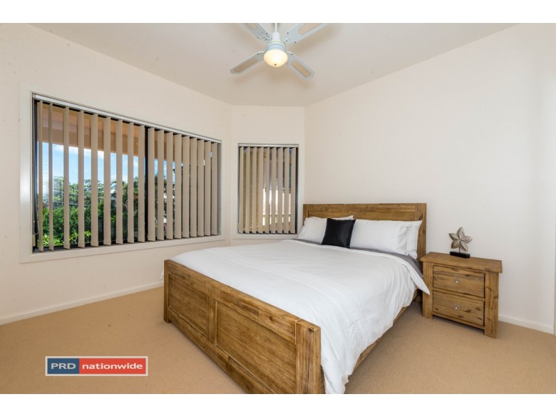 29 Ocean Beach Road, Shoal Bay NSW 2315