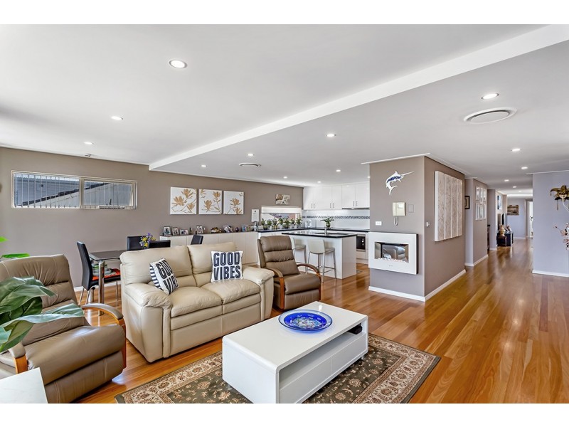 2/72 Magnus Street, Nelson Bay NSW 2315