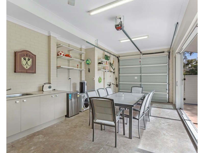 1 Garden Place, Shoal Bay NSW 2315