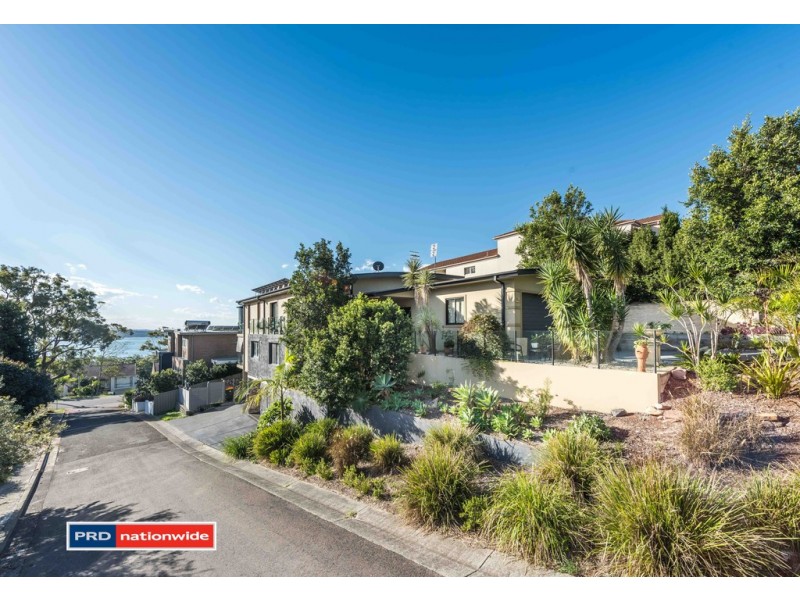 2/1 Wollomi Avenue, Nelson Bay NSW 2315