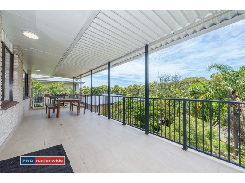 1/10 Rocky Point Road, Fingal Bay NSW 2315