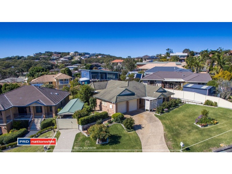 11 Hawkes Way, Boat Harbour NSW 2316