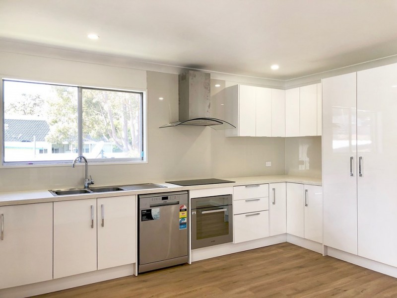 2 Lionel Avenue, Shoal Bay NSW 2315