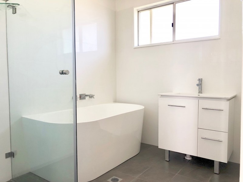 2 Lionel Avenue, Shoal Bay NSW 2315