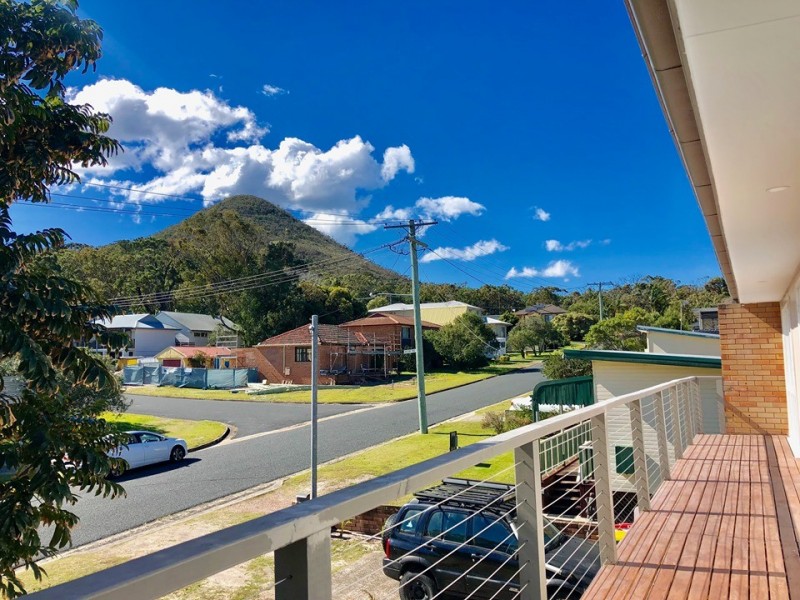 2 Lionel Avenue, Shoal Bay NSW 2315