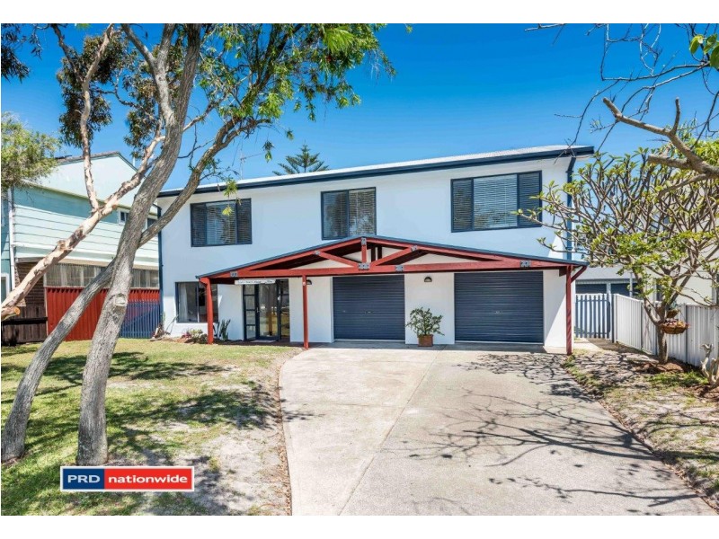 4 Richardson Avenue, Boat Harbour NSW 2316