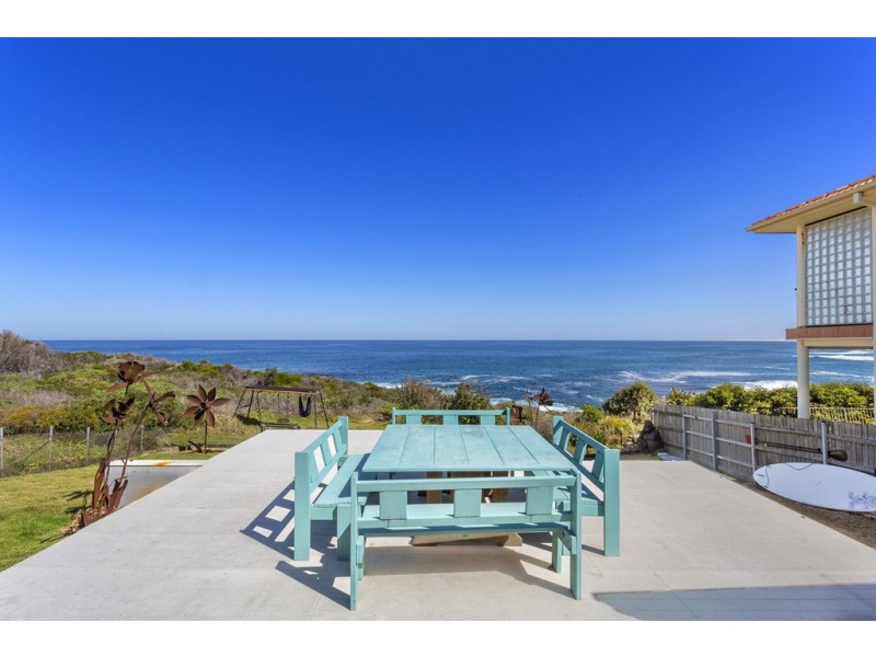 18 Ocean Street, Fishermans Bay NSW 2316