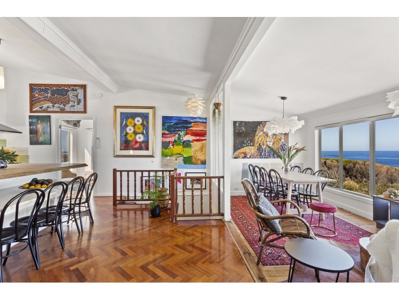 18 Ocean Street, Fishermans Bay NSW 2316