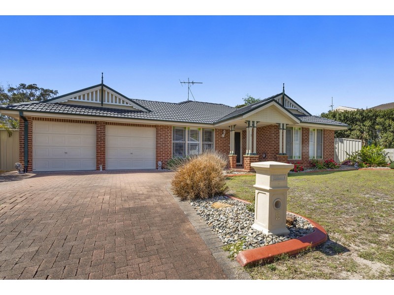 5 Hawkes Way, Boat Harbour NSW 2316