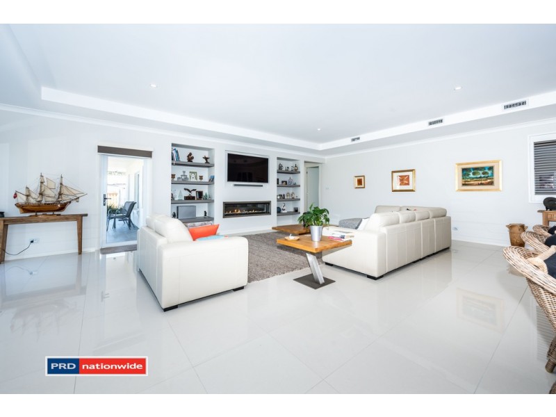 5 Saltbush Avenue, One Mile NSW 2316