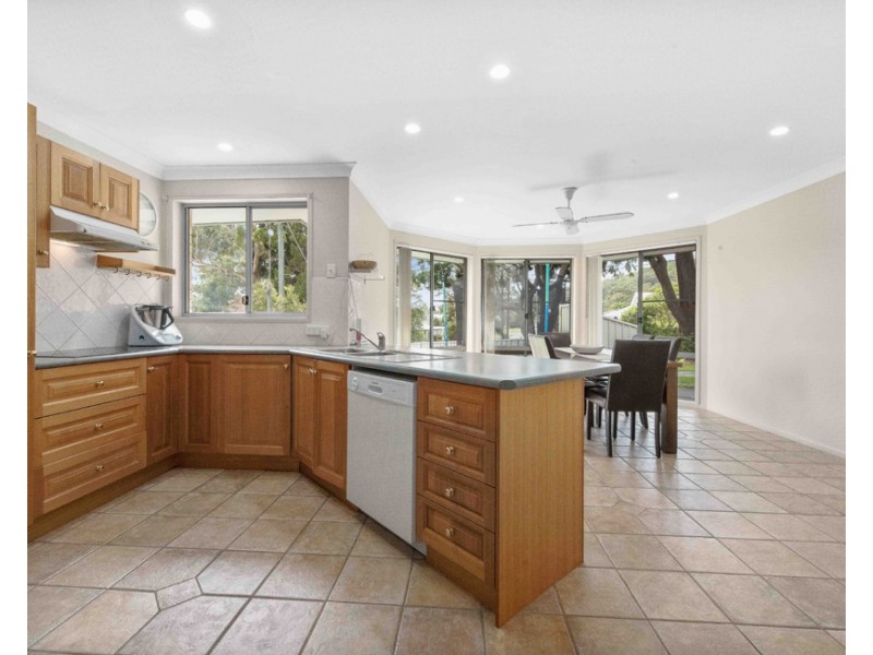 12 Kelvin Grove, Nelson Bay NSW 2315