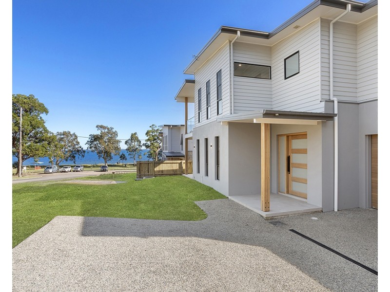 2/18 Cromarty Road, Soldiers Point NSW 2317