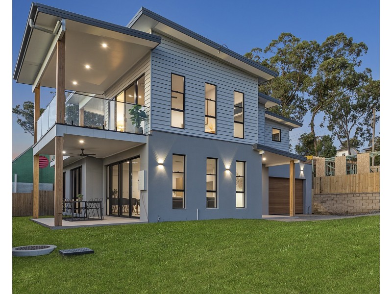 2/18 Cromarty Road, Soldiers Point NSW 2317