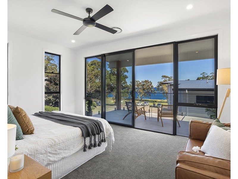 2/18 Cromarty Road, Soldiers Point NSW 2317