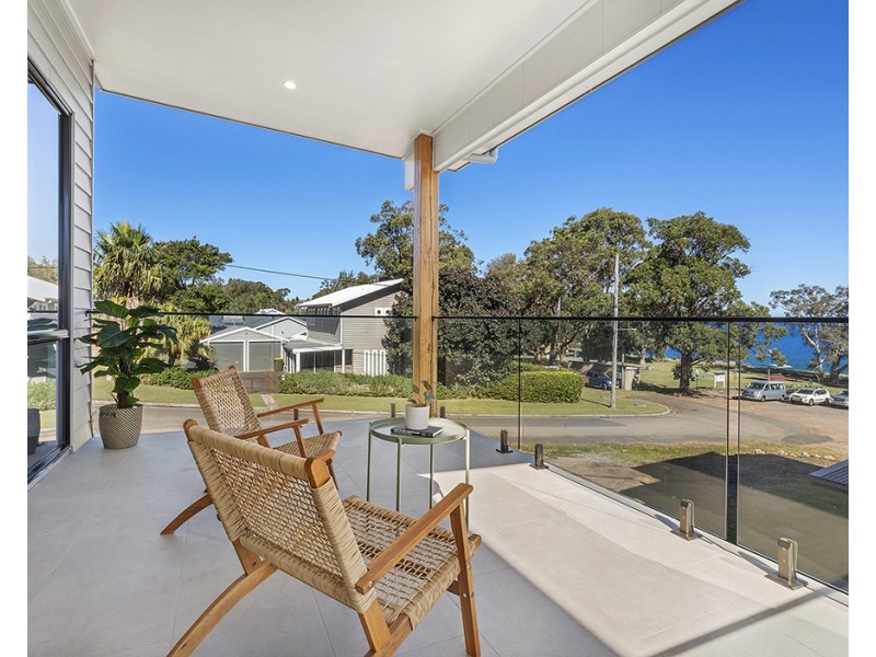 2/18 Cromarty Road, Soldiers Point NSW 2317