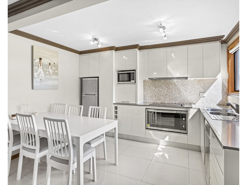 10 Lionel Avenue, Shoal Bay NSW 2315