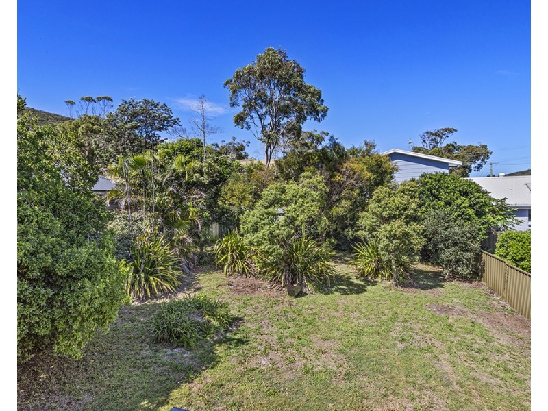 10 Lionel Avenue, Shoal Bay NSW 2315
