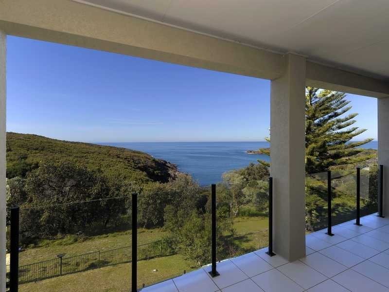 8 Tomaree Crescent, Boat Harbour NSW 2316