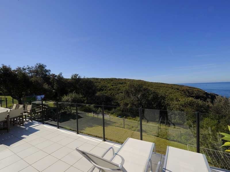 8 Tomaree Crescent, Boat Harbour NSW 2316