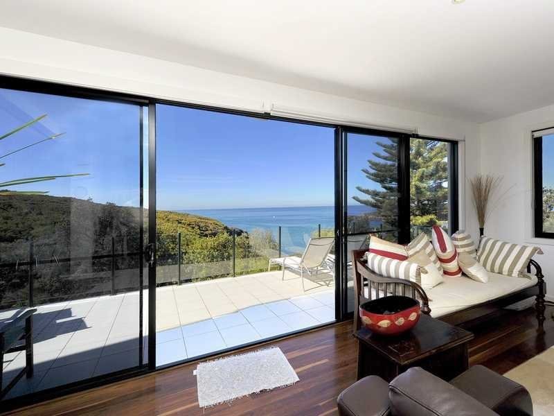 8 Tomaree Crescent, Boat Harbour NSW 2316