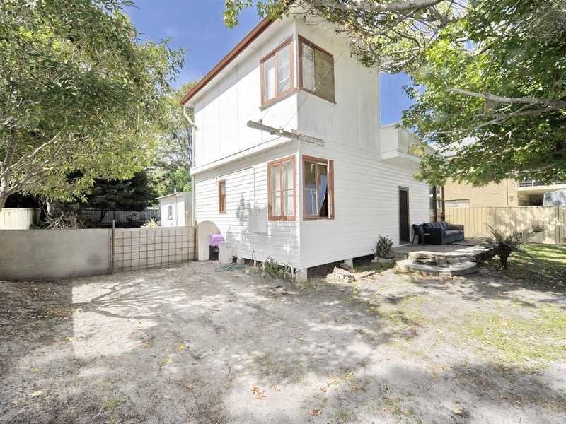 64 Tomaree Road, Shoal Bay NSW 2315