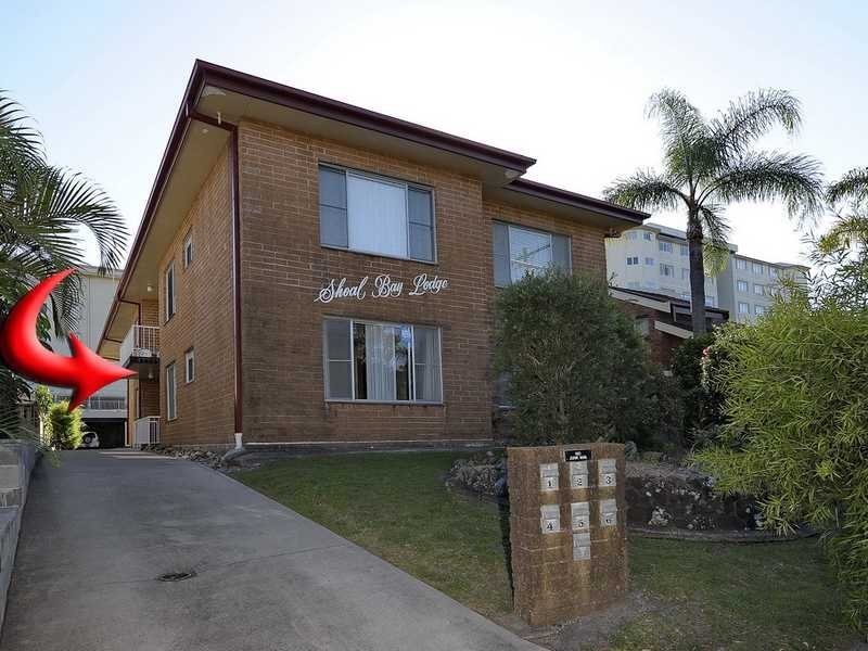 1/8 Messines Street, Shoal Bay NSW 2315