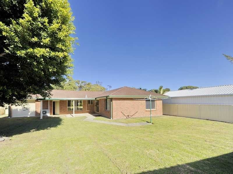 15 Clonmeen Circuit, Anna Bay NSW 2316