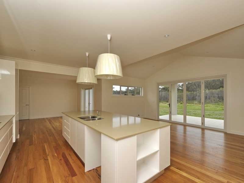 18 Reflections Drive, One Mile NSW 2316
