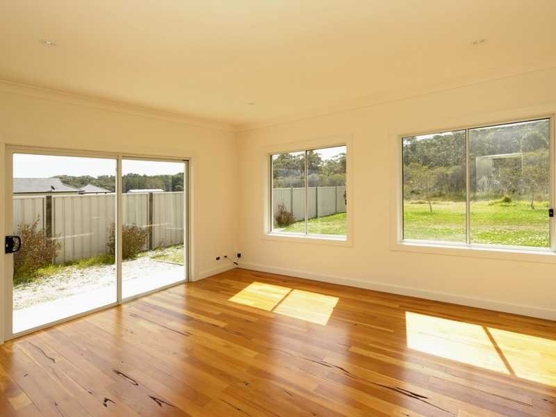 18 Reflections Drive, One Mile NSW 2316