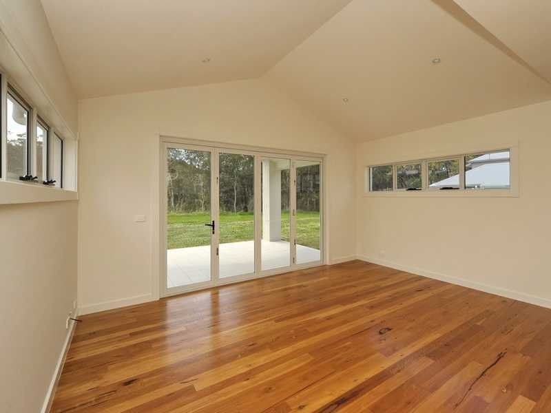 18 Reflections Drive, One Mile NSW 2316