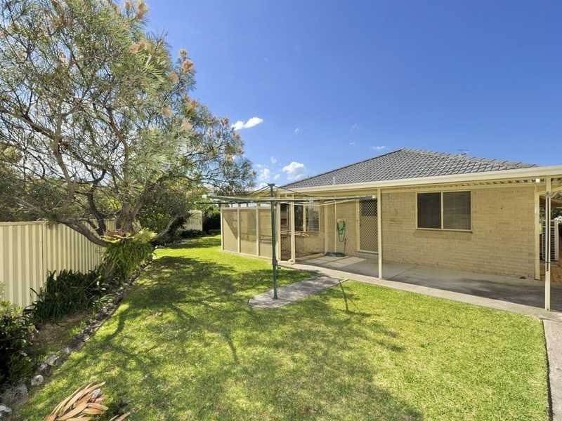 18 Hawkes Way, Boat Harbour NSW 2316