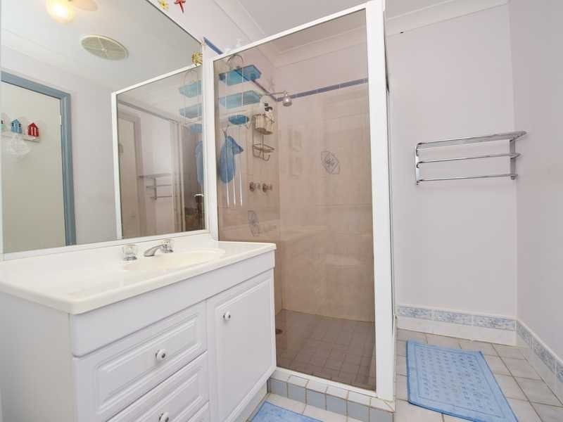 2/4 Lyndel Close, Soldiers Point NSW 2317