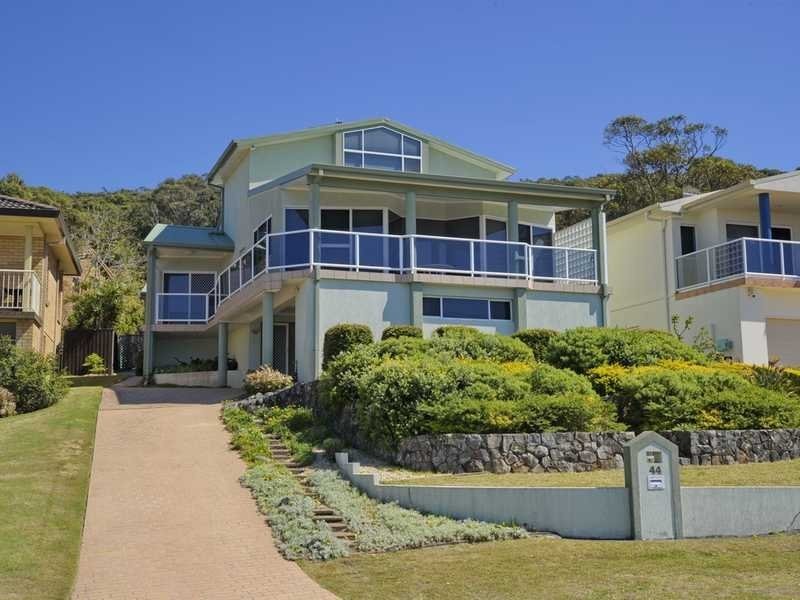 44 Lentara Street, Fingal Bay NSW 2315