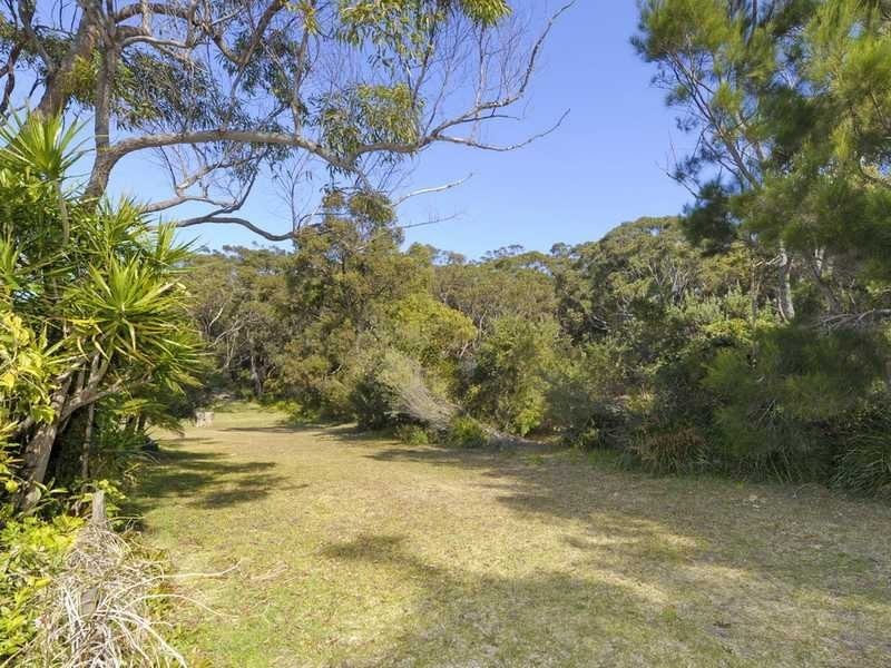 132 Rocky Point Road, Fingal Bay NSW 2315