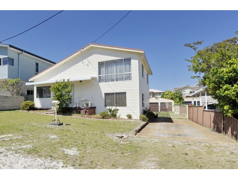 27 Montevideo Parade, Nelson Bay NSW 2315