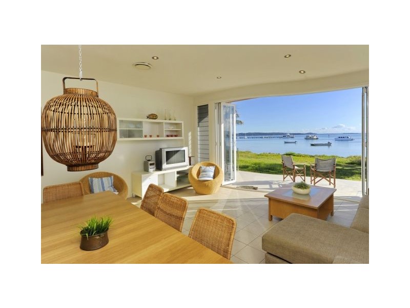 22 Sunset Blvd, Soldiers Point NSW 2317