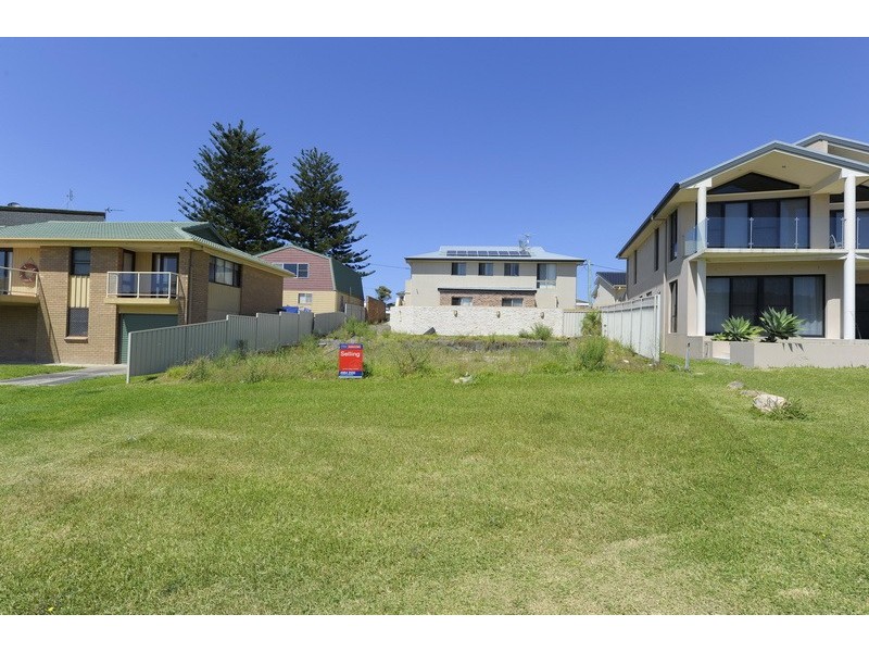1a Ocean Avenue, Fishermans Bay NSW 2316