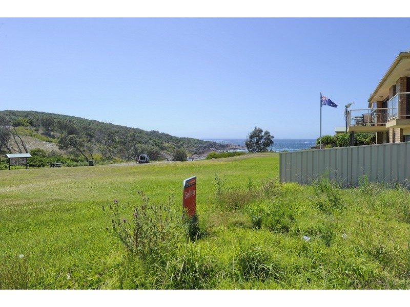 1a Ocean Avenue, Fishermans Bay NSW 2316