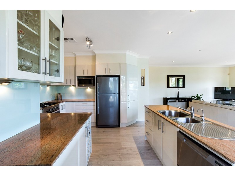 5 Kings Court, Soldiers Point NSW 2317