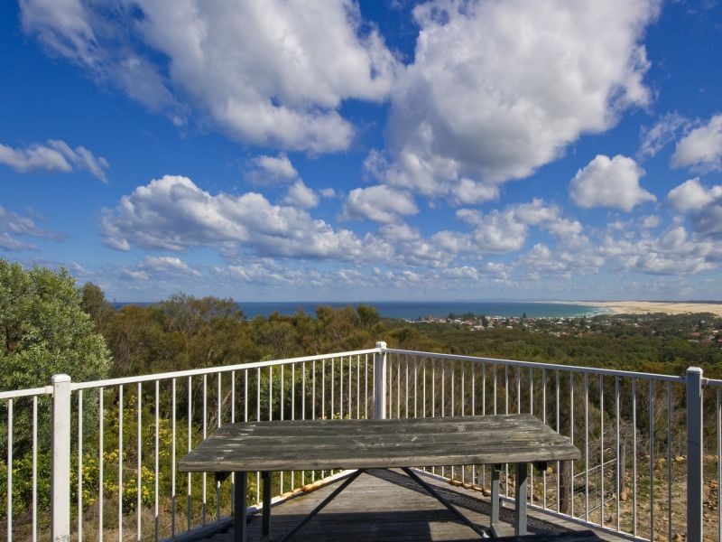 10 Clark Street, Anna Bay NSW 2316