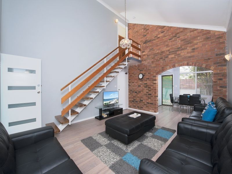 8/4 Messines Street, Shoal Bay NSW 2315