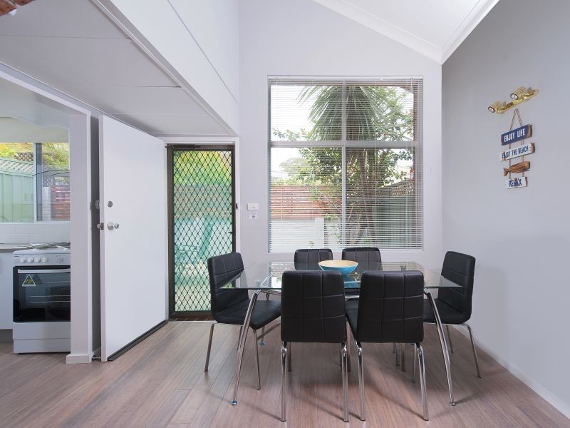 8/4 Messines Street, Shoal Bay NSW 2315