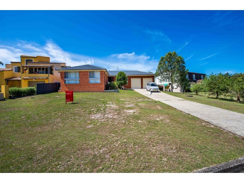 8 Bream Close, Nelson Bay NSW 2315