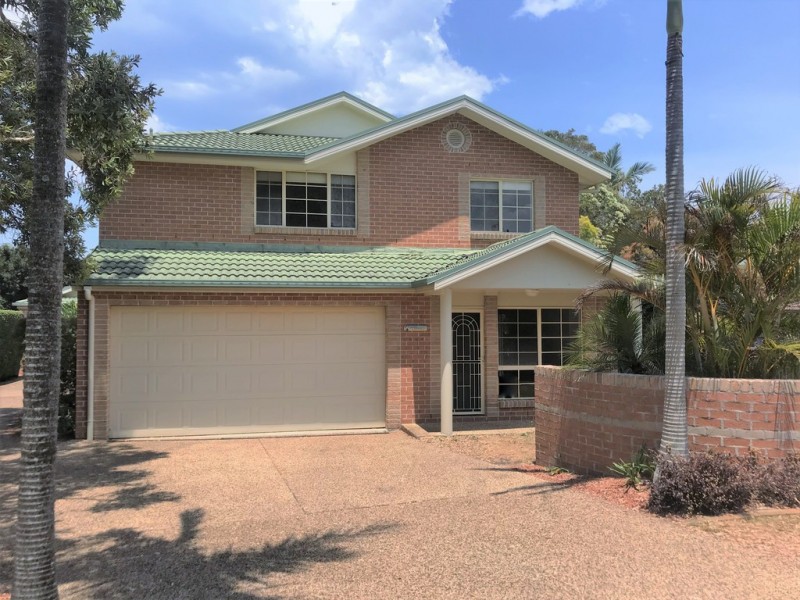 1/7 Crystal Cl, Fingal Bay NSW 2315