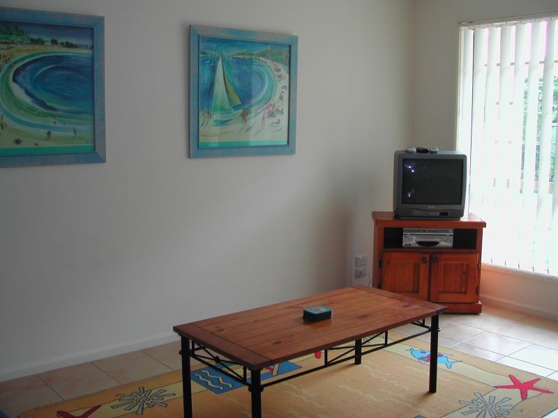 1/7 Crystal Cl, Fingal Bay NSW 2315