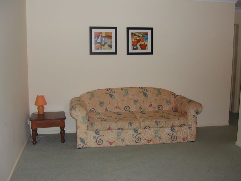 1/7 Crystal Cl, Fingal Bay NSW 2315