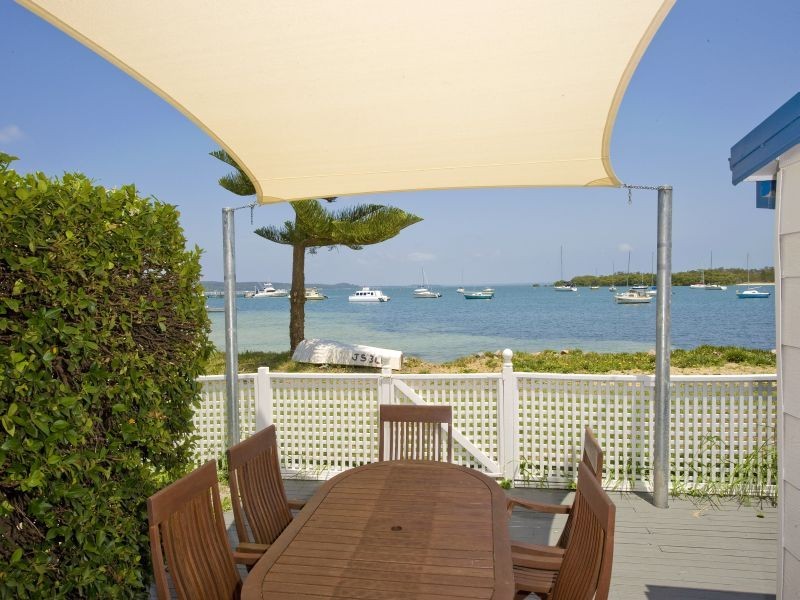 20 Sunset Boulevarde, Soldiers Point NSW 2317
