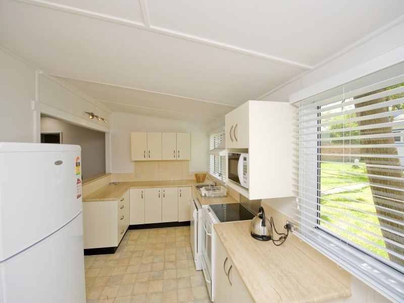 20 Sunset Boulevarde, Soldiers Point NSW 2317