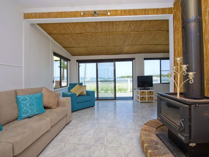 20 Sunset Boulevarde, Soldiers Point NSW 2317